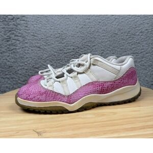 Air Jordan 11 Low Pink Snakeskin Sneaker Shoes Youth Girl's 3Y Nike 580522-108